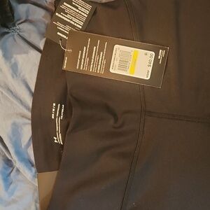 Under armour Capri compression leggings size M